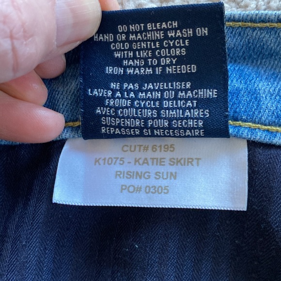 Fidelity Katie alone denim skirt. Size 31” waist in excellent condition - Picture 12 of 12